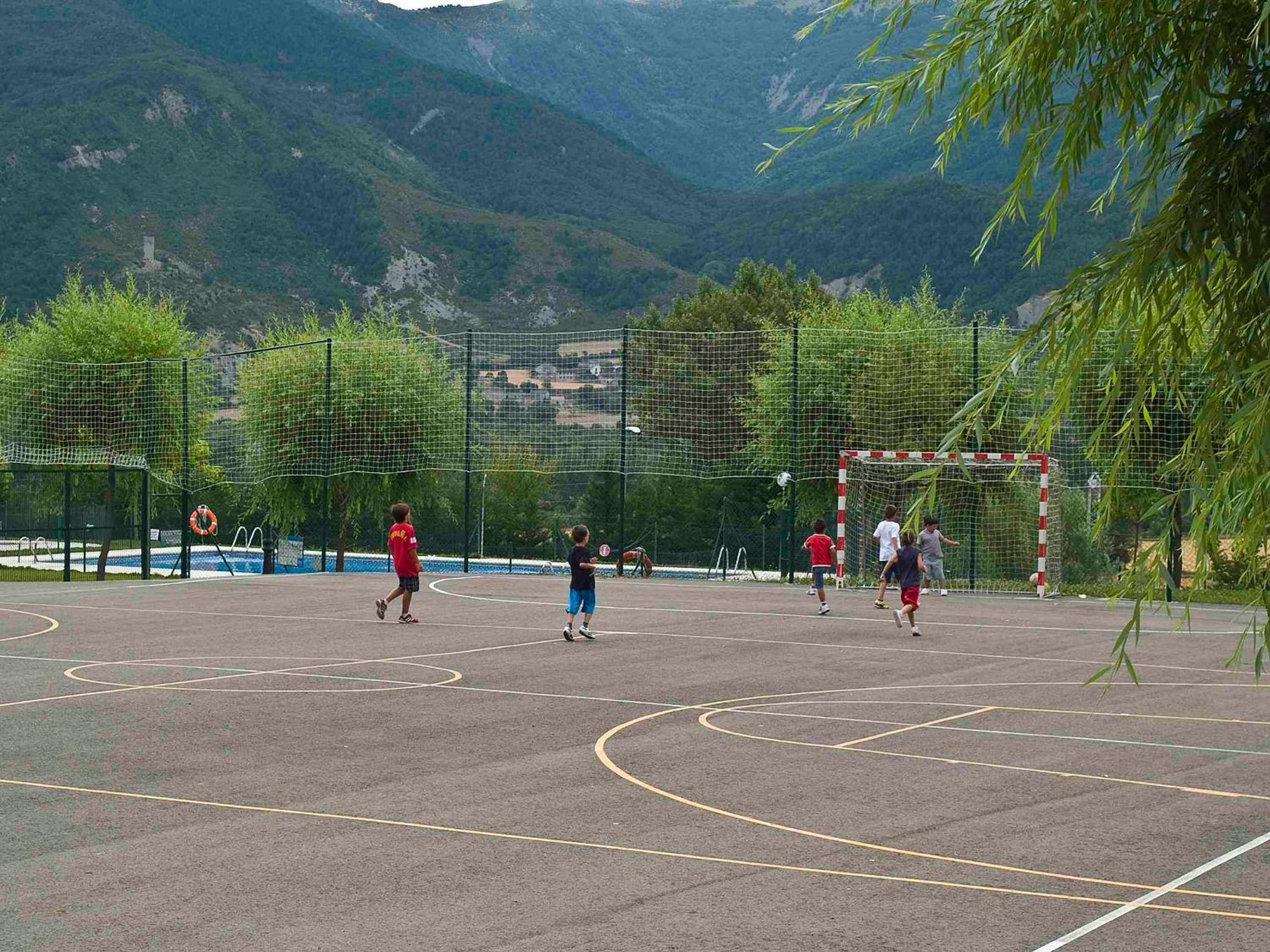 Camping Valle De Tena Sabiñánigo Zewnętrze zdjęcie